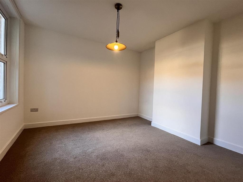 Dining Room: