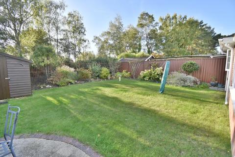 4 bedroom detached house for sale, Mountbatten Drive, Ferndown, BH22