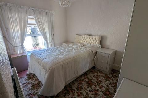 3 Bryncwar Road, Penygroes, Llanelli, SA14 7PG