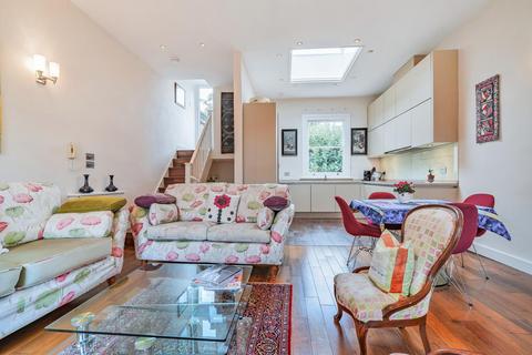 3 bedroom flat for sale, Harwood Road, Fulham