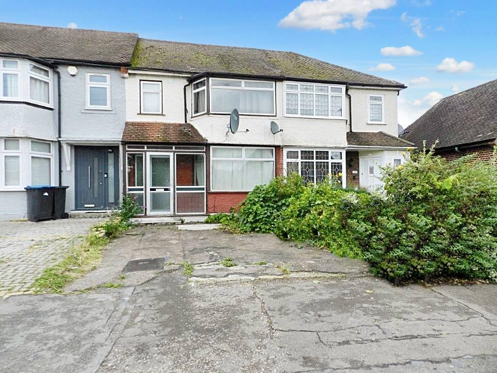 Hoe Lane, Enfield EN1 3 bed terraced house to rent £2,000 pcm (£462 pw)