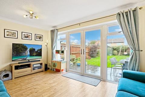 3 bedroom semi-detached house for sale, Priory Avenue, Cambridge CB24