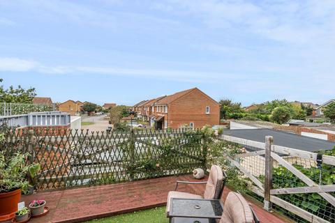 3 bedroom flat for sale, Rails Lane, Hayling Island PO11