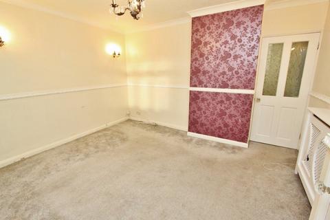 3 bedroom terraced house to rent, Swindon Lane, Harold Hill, RM3