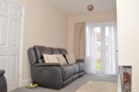 2 bedroom house to rent, Argyll Road, Chadderton, Oldham