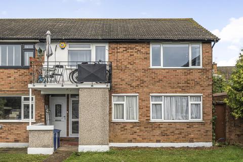 2 bedroom end of terrace house for sale, Cherrydown Walk, Havering RM7