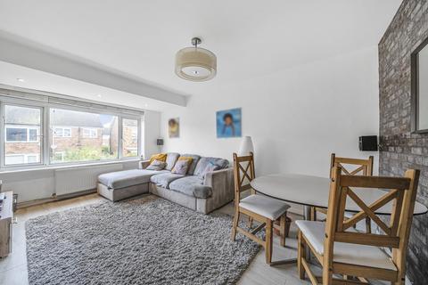 2 bedroom end of terrace house for sale, Cherrydown Walk, Havering RM7