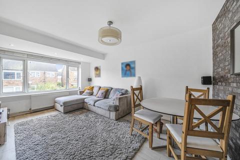 2 bedroom maisonette for sale, Cherrydown Walk, Havering RM7