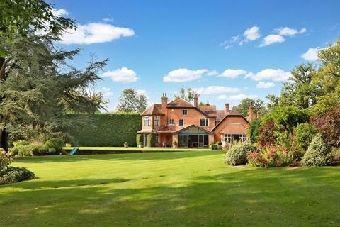 5 bedroom detached house for sale, Fleet Hill, Finchampstead, Berkshire, RG40