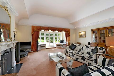 5 bedroom detached house for sale, Fleet Hill, Finchampstead, Berkshire, RG40