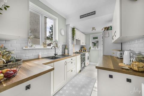 20 Neath Road, Tonna, Neath, SA11 3DJ