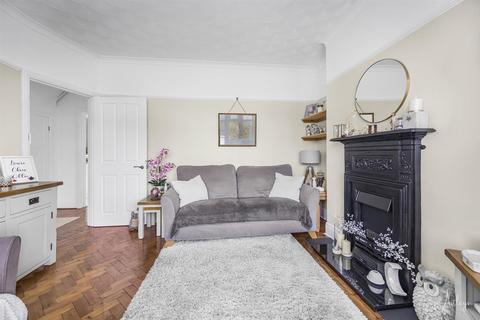 20 Neath Road, Tonna, Neath, SA11 3DJ