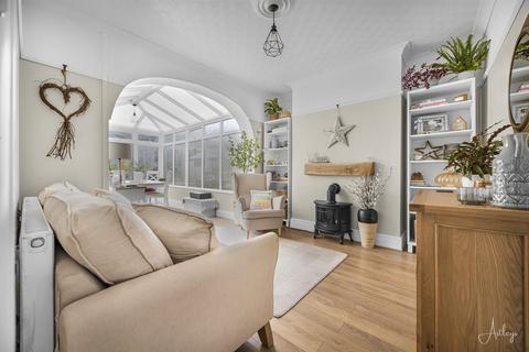 20 Neath Road, Tonna, Neath, SA11 3DJ