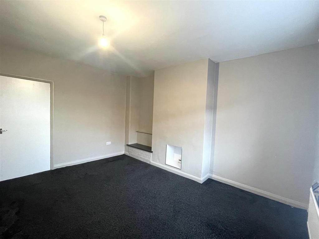 Lounge 2.jpg