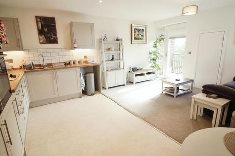 2 bedroom apartment for sale, Main Street, Leeds LS26