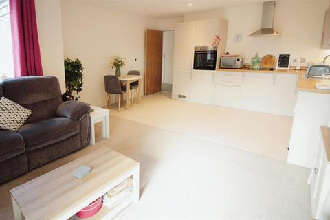 2 bedroom apartment for sale, Main Street, Leeds LS26