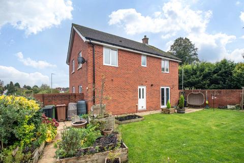 1 Cowslip Close, Catshill, Bromsgrove, B61 0GF