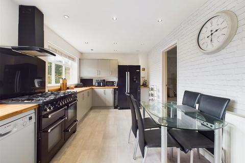 12 Boyce Gardens, Nottingham, NG3 3FB