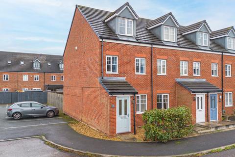 3 bedroom townhouse for sale, Kerridge Drive, Warrington, WA1