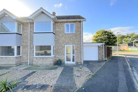 3 bedroom terraced house for sale, Beech Way, Cleethorpes