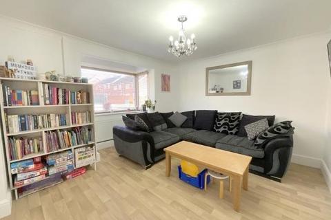 3 bedroom terraced house for sale, Beech Way, Cleethorpes