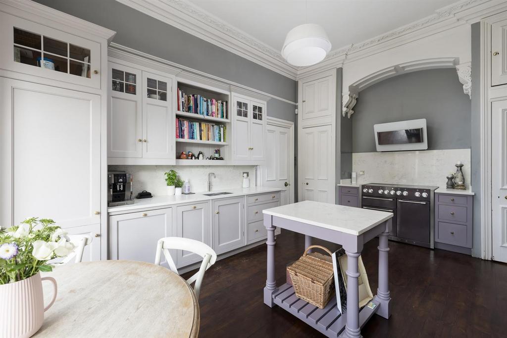 Kitchen / Breakfast Room