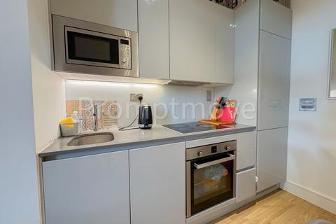 2 bedroom flat to rent, Laporte Way Luton LU4 8FF