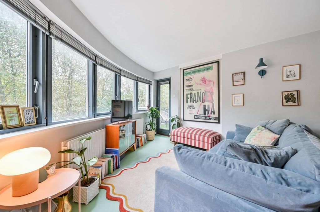 Chronos Building, Mile End Road... 2 bed flat for sale - £425,000
