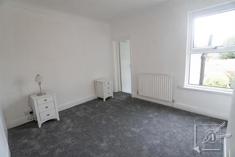 69 Coopers Road, Northfleet, Gravesend, DA11 7AH