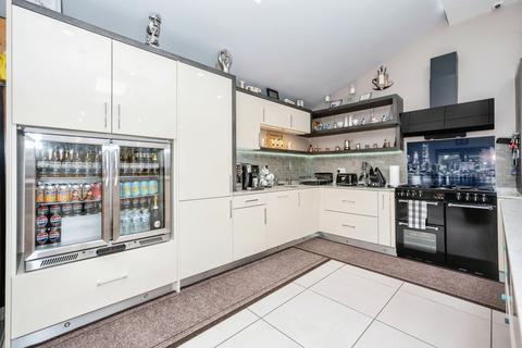 15 Boscombe Avenue, Grays, RM17 6AF