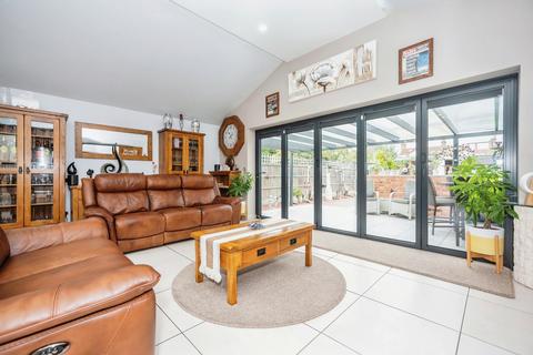 15 Boscombe Avenue, Grays, RM17 6AF