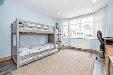15 Boscombe Avenue, Grays, RM17 6AF