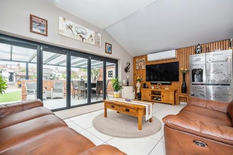 15 Boscombe Avenue, Grays, RM17 6AF
