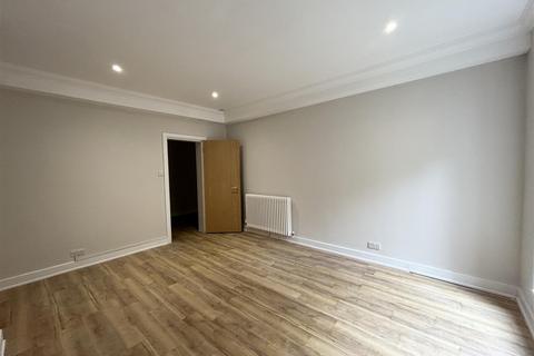 2 bedroom flat to rent, Tisbury Road, Hove