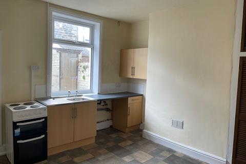 2 bedroom terraced house to rent, Holmby Street, Burnley BB10