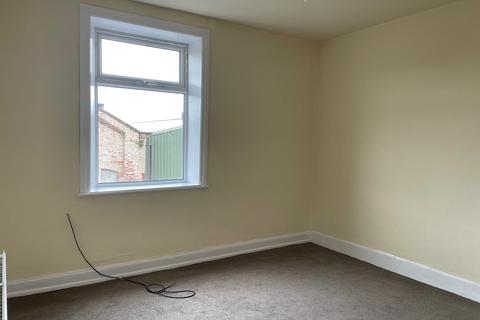 2 bedroom terraced house to rent, Holmby Street, Burnley BB10