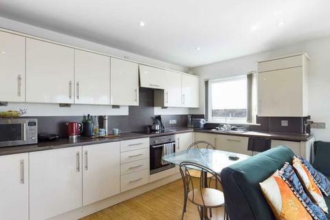 1 bedroom flat for sale, 27a Keymer Avenue, Peacehaven, East Sussex, BN10 8HA