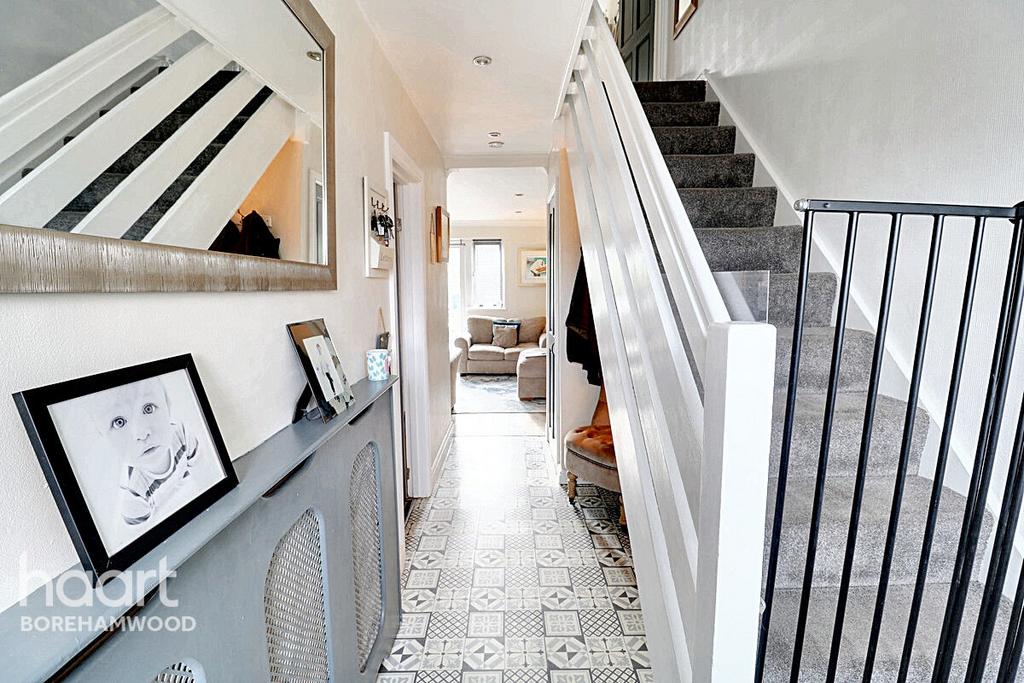 Purcell Close, Borehamwood 4 bed terraced house for sale £475,000