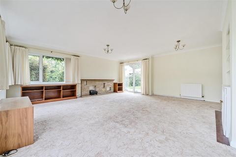 3 bedroom detached bungalow for sale, Orchard Glade, Headcorn