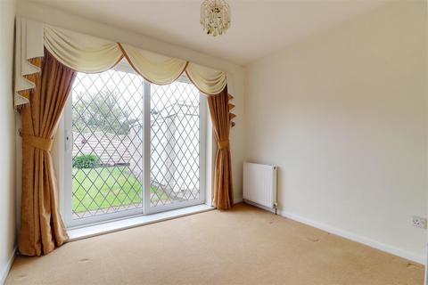 2 bedroom semi-detached bungalow for sale, Elsham Rise, Hessle