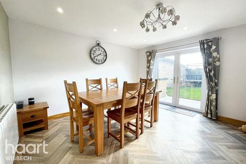 3 bedroom detached house for sale, Isle Bridge Road, Outwell