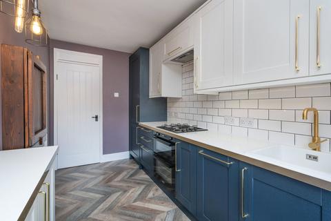 undefined, Shore, Edinburgh, Midlothian