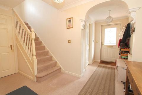 5 bedroom detached house for sale, Kenny Drive, Carshalton Beeches SM5