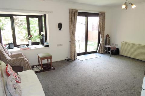 1 bedroom bungalow for sale, Orchard Gardens, Ipswich Road, Colchester