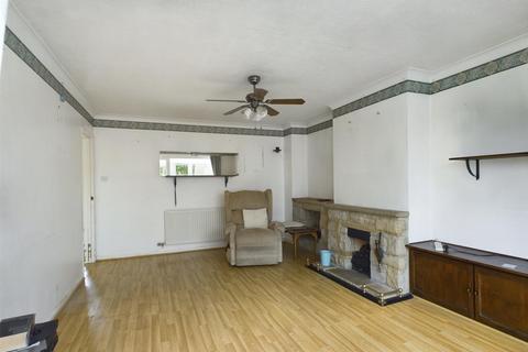 3 Town Mead, Crawley, RH11 7EG