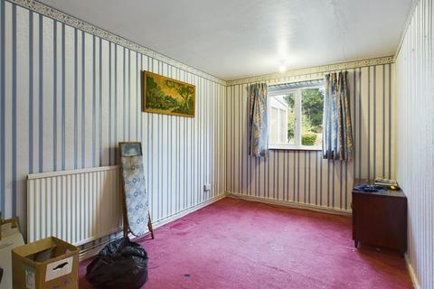 3 Town Mead, Crawley, RH11 7EG