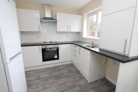 2 bedroom terraced house to rent, Chandler Close, Durham