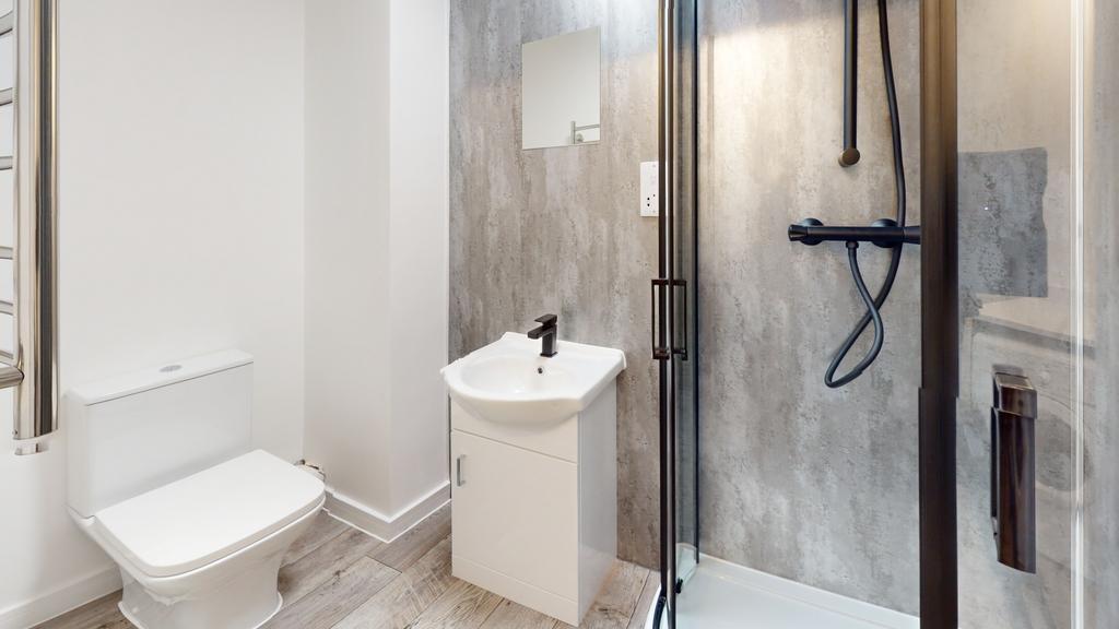 Lower-Pavement-Flat-10-Bathroom