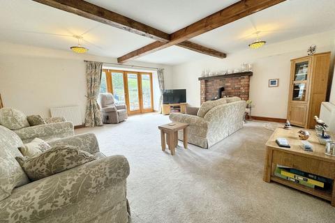 3 bedroom barn conversion for sale, Ffordd Llanelwy, Betws Yn Rhos, Conwy, LL22 8AN