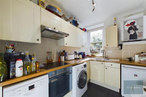 2 bedroom apartment to rent, All Saints Road, Bristol BS8